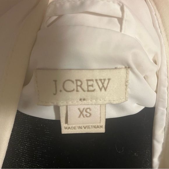 J. Crew white puffer vest size small excellent condition - Picture 2 of 5